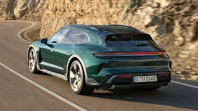 Обновлённый Porsche Taycan: больше мощности, больше запас хода, выше цены