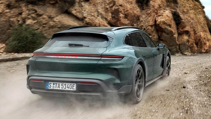 Обновлённый Porsche Taycan: больше мощности, больше запас хода, выше цены