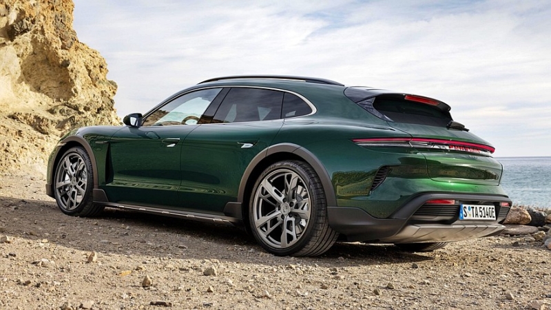 Обновлённый Porsche Taycan: больше мощности, больше запас хода, выше цены