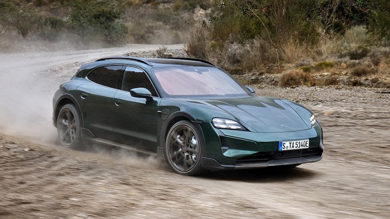 Обновлённый Porsche Taycan: больше мощности, больше запас хода, выше цены