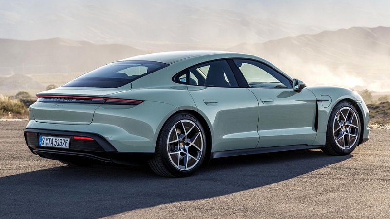 Обновлённый Porsche Taycan: больше мощности, больше запас хода, выше цены
