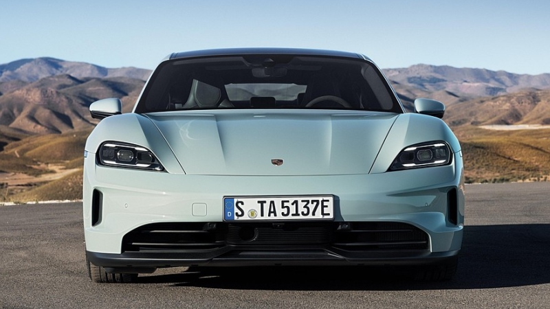 Обновлённый Porsche Taycan: больше мощности, больше запас хода, выше цены