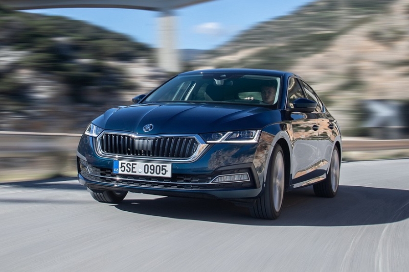 Рассекречена обновлённая Skoda Octavia: модель стала агрессивнее