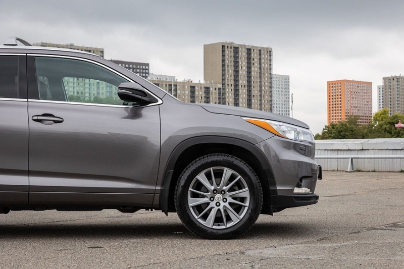 Toyota Highlander III (XU50) с пробегом: остерегайтесь утопленников и не влезайте в электрику