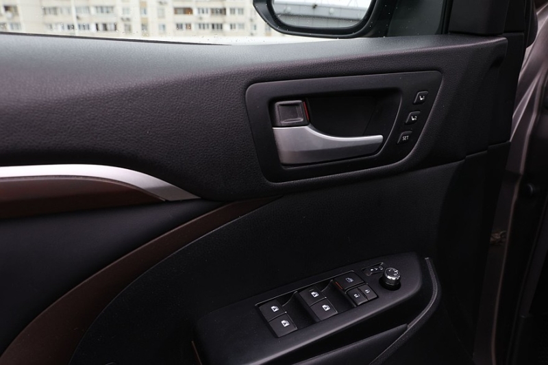 Toyota Highlander III (XU50) с пробегом: остерегайтесь утопленников и не влезайте в электрику