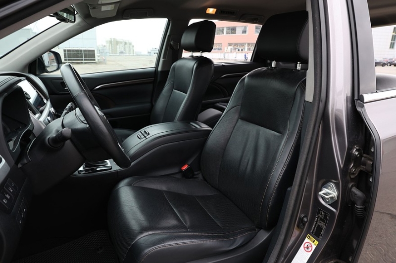 Toyota Highlander III (XU50) с пробегом: остерегайтесь утопленников и не влезайте в электрику