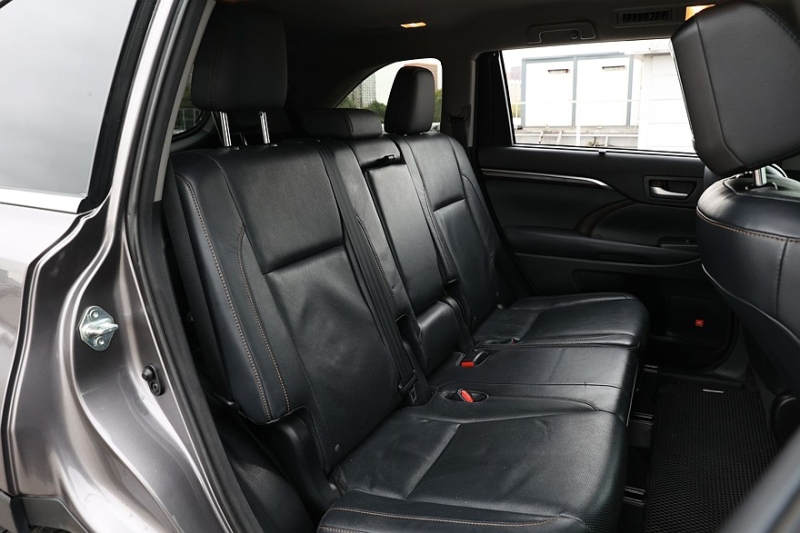 Toyota Highlander III (XU50) с пробегом: остерегайтесь утопленников и не влезайте в электрику