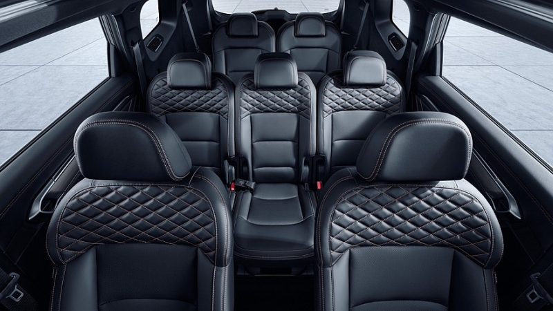 В Россию официально везут семейный 7-местный кроссовер Geely Okavango