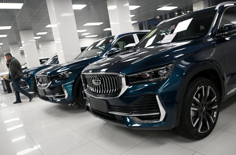 АвтоВАЗ пожаловался на засилье «китайцев» в рыночных нишах Lada