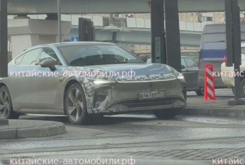 Еще не поступивший в продажу седан Exlantix ES замечен в Москве