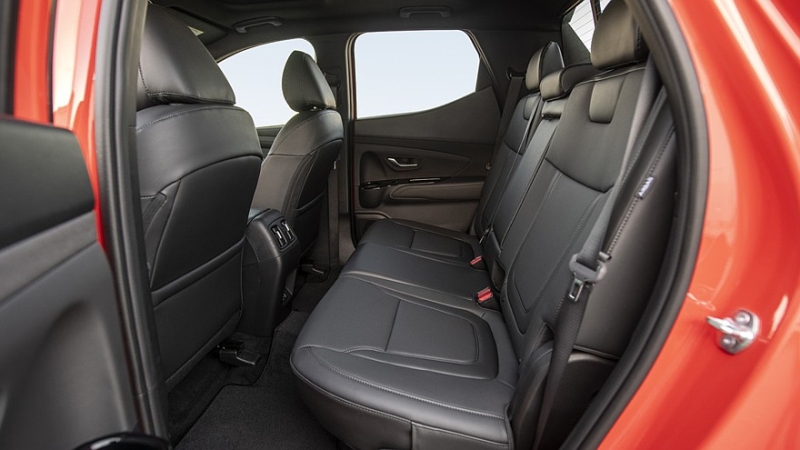 Hyundai обновил Santa Cruz: другие радиаторная решётка и оптика, новый дисплей в салоне