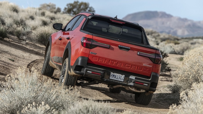 Hyundai обновил Santa Cruz: другие радиаторная решётка и оптика, новый дисплей в салоне