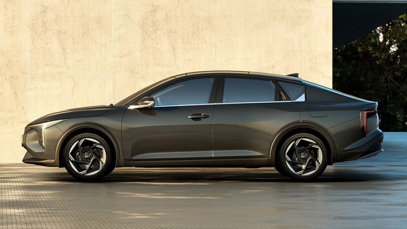 Новый Kia K4 дебютировал в двух кузовах и с двумя типами задней подвески