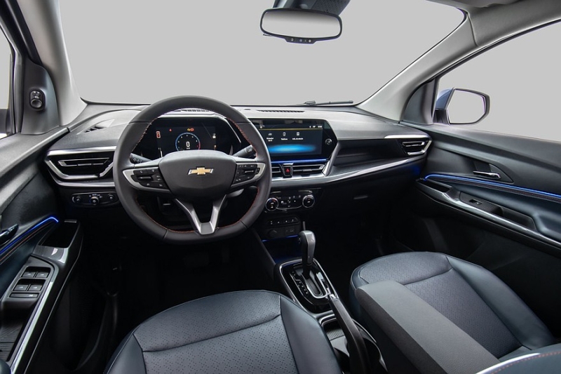 Обновлён компактвэн Chevrolet Spin, брат Cobalt: модный дизайн и старый мотор