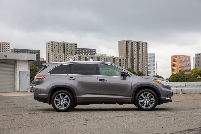 Toyota Highlander III (XU50) с пробегом: хорошие тормоза с разборки и автомат про запас