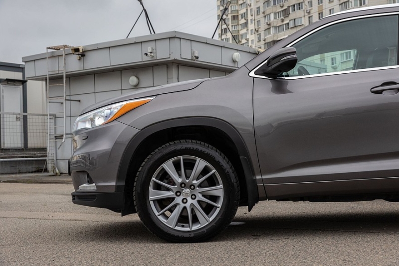 Toyota Highlander III (XU50) с пробегом: хорошие тормоза с разборки и автомат про запас