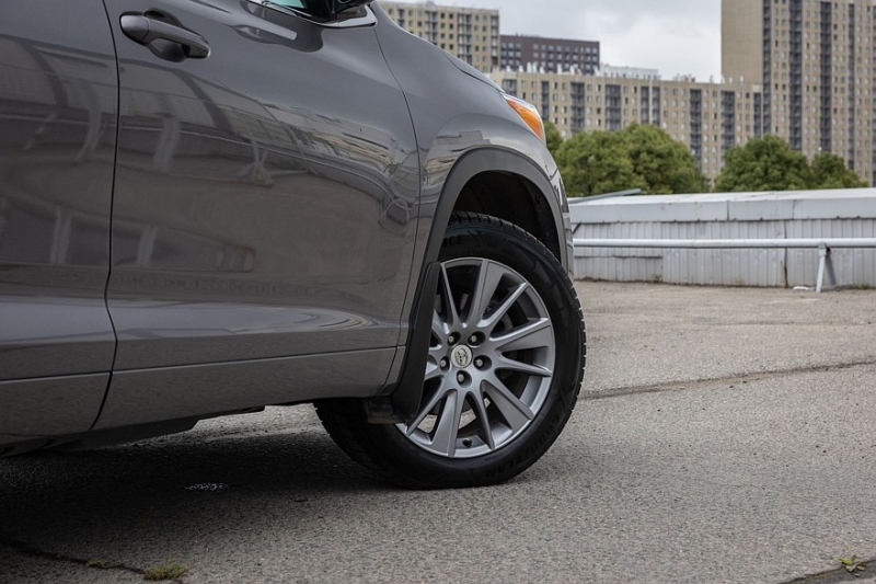 Toyota Highlander III (XU50) с пробегом: хорошие тормоза с разборки и автомат про запас