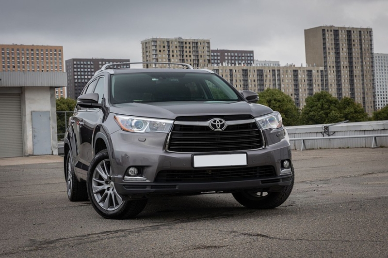 Toyota Highlander III (XU50) с пробегом: хорошие тормоза с разборки и автомат про запас