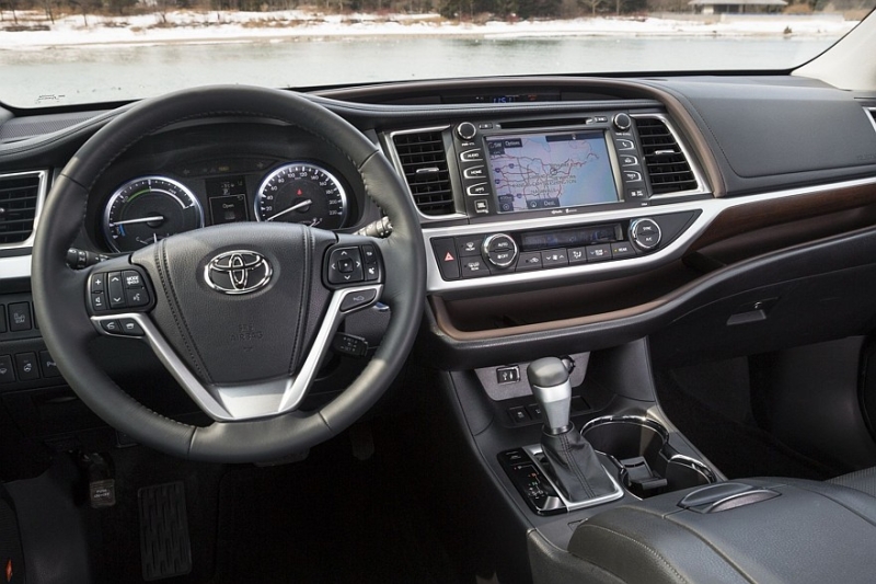 Toyota Highlander III (XU50) с пробегом: хорошие тормоза с разборки и автомат про запас