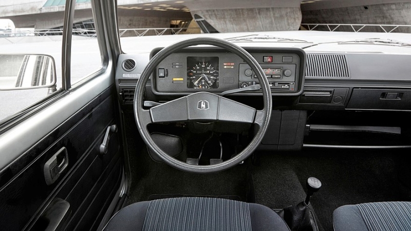 Volkswagen Golf отмечает 50-летие с момента запуска в производство