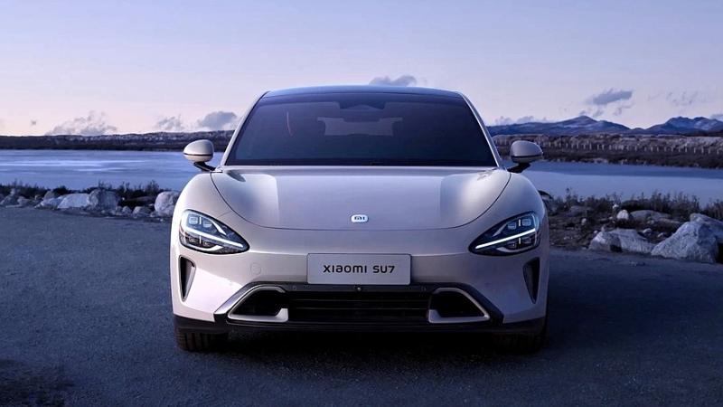 Xiaomi SU7: китайский конкурент Porsche Taycan полностью рассекречен, начались продажи