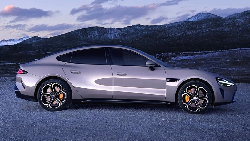 Xiaomi SU7: китайский конкурент Porsche Taycan полностью рассекречен, начались продажи