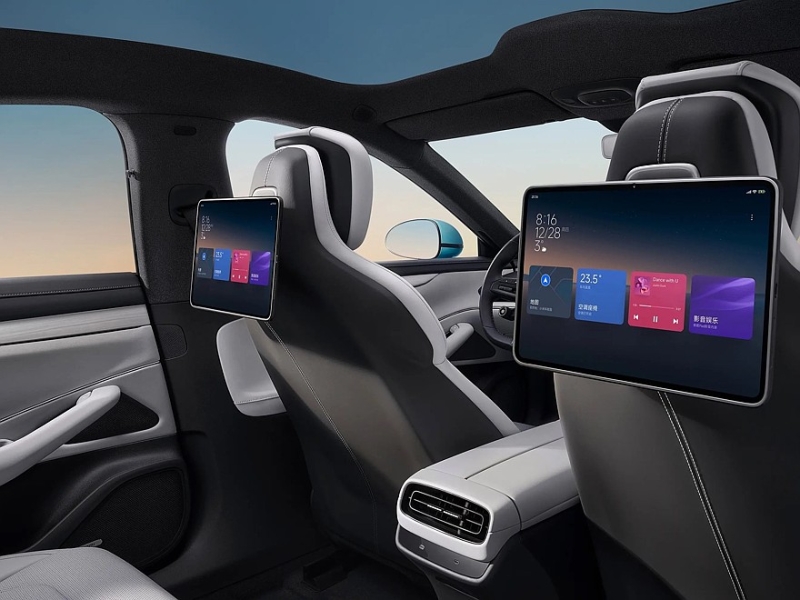 Xiaomi SU7: китайский конкурент Porsche Taycan полностью рассекречен, начались продажи