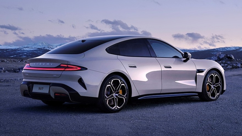 Xiaomi SU7: китайский конкурент Porsche Taycan полностью рассекречен, начались продажи