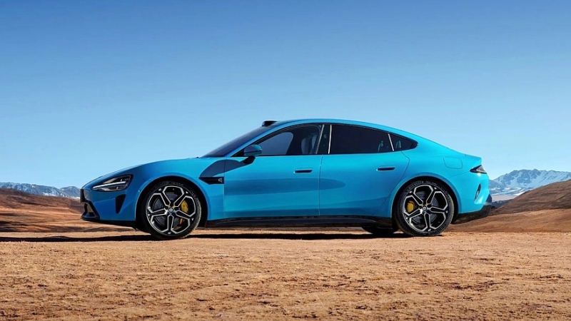 Xiaomi SU7: китайский конкурент Porsche Taycan полностью рассекречен, начались продажи