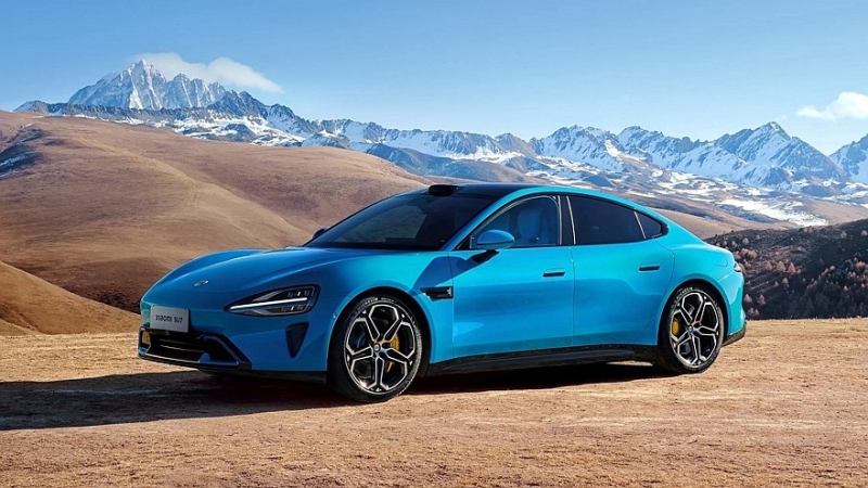 Xiaomi SU7: китайский конкурент Porsche Taycan полностью рассекречен, начались продажи