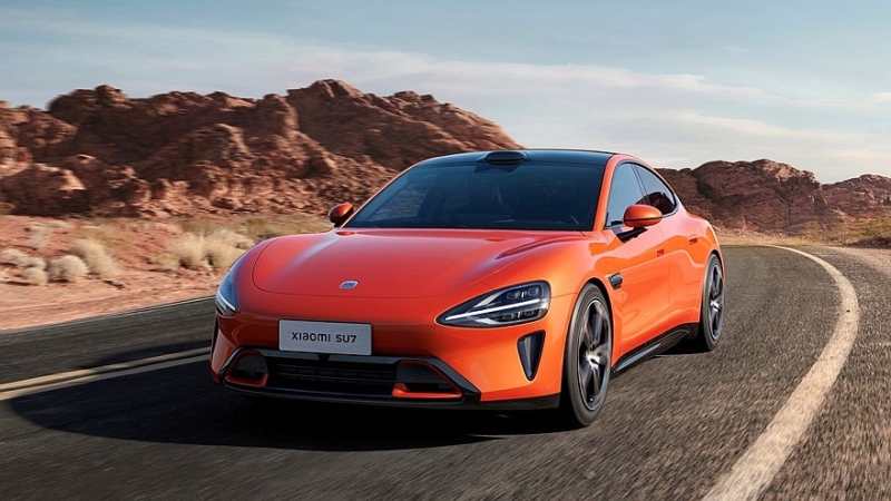 Xiaomi SU7: китайский конкурент Porsche Taycan полностью рассекречен, начались продажи