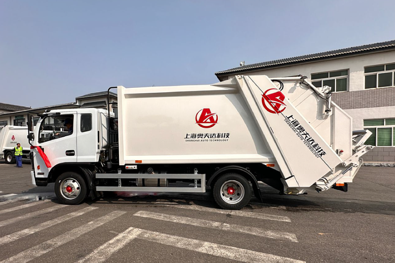 Автопробег «Следуй за солнцем» среднетоннажных грузовиков DONGFENG стартовал в Китае!