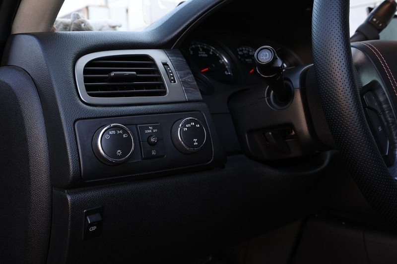 Chevrolet Tahoe III (GMT920) с пробегом: сложнейшие передние крылья и нежный номер рамы