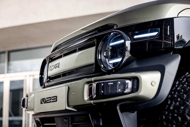 Кроссовер iCar V23 от Chery представлен вместе с родственным кроссвэном iCar X25