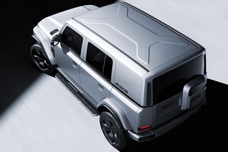 Кроссовер iCar V23 от Chery представлен вместе с родственным кроссвэном iCar X25