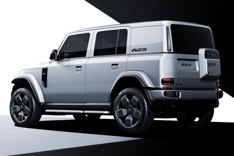 Кроссовер iCar V23 от Chery представлен вместе с родственным кроссвэном iCar X25