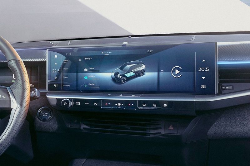 Кроссовер Opel Grandland подрос в новом поколении и получил необычные интерьерные фишки