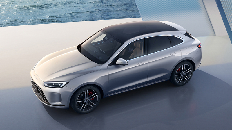 На российский рынок выходит марка Seres: первенцами стали кроссоверы М5 и M7