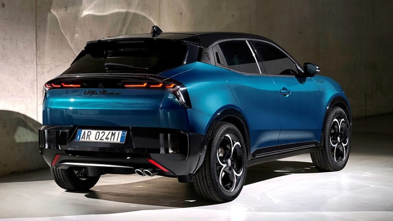 Не тех кровей: кроссовер Alfa Romeo Milano переименован в Junior из-за польской сборки