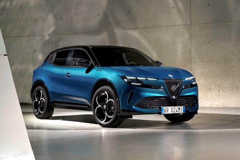 Не тех кровей: кроссовер Alfa Romeo Milano переименован в Junior из-за польской сборки