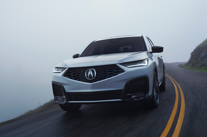 Обновлённый кроссовер Acura MDX: наконец-то с тачскрином