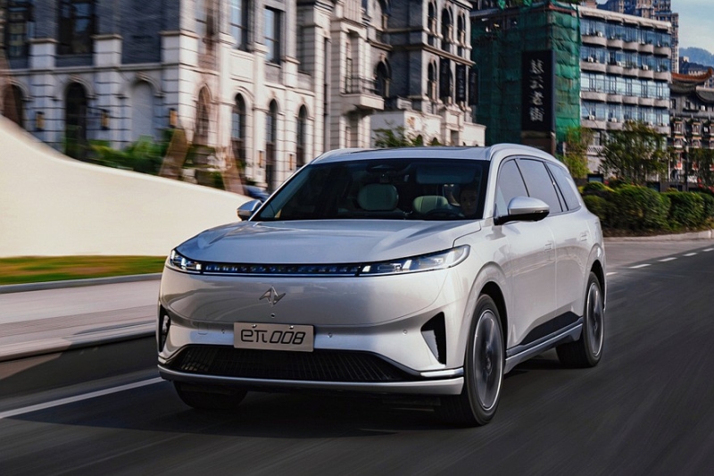 Представлен большой кроссовер eπ 008 от Dongfeng, ждём в России