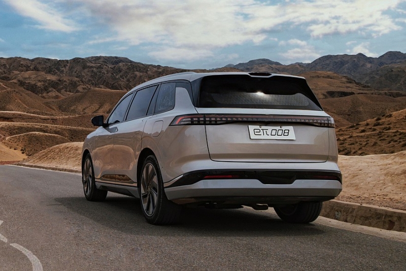 Представлен большой кроссовер eπ 008 от Dongfeng, ждём в России