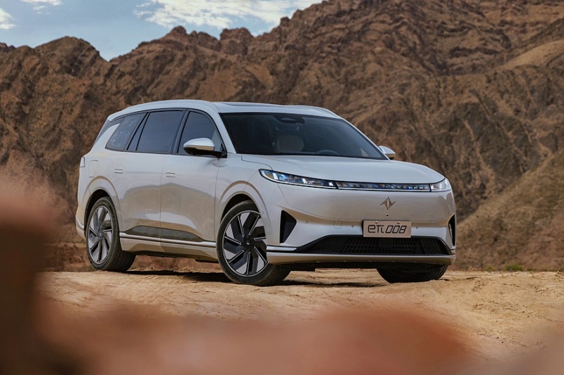 Представлен большой кроссовер eπ 008 от Dongfeng, ждём в России