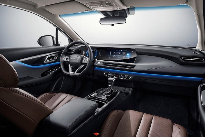 Седан BAIC U5 Plus получил битопливную версию в России, объявлены цены