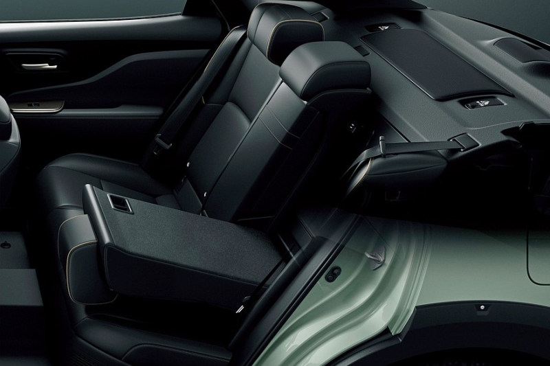 Седан Toyota Crown обрёл «внедорожную» версию Landscape: не только декор