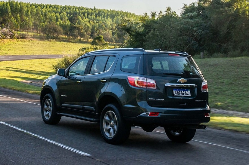 Внедорожник Chevrolet Trailblazer получил новый салон после рестайлинга и стал чуть мощнее