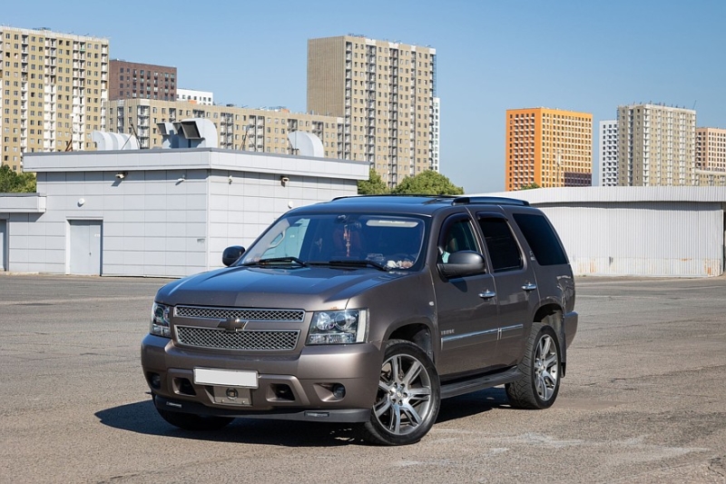 Chevrolet Tahoe III (GMT920) с пробегом: рычаги по сто тысяч, болты от КАМАЗа и крепкие V8