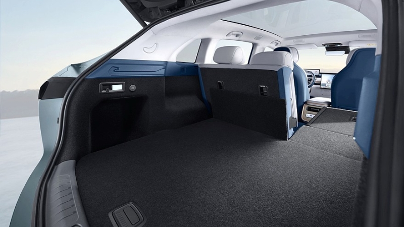 Кроссовер Exeed Exlantix ET выходит на рынок: гибрид и электромобиль, ждём в России