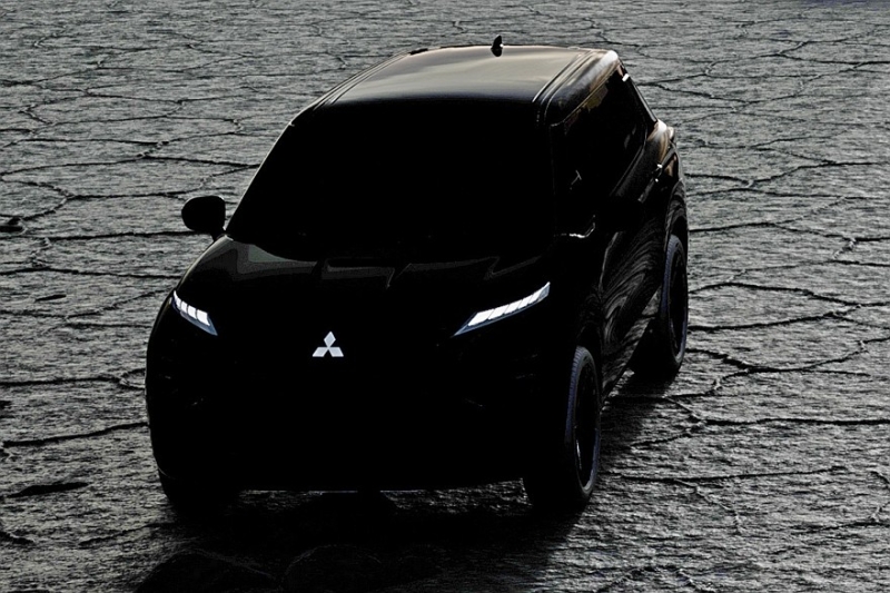 Mitsubishi засветила новинки: кроссоверы и внедорожный минивэн